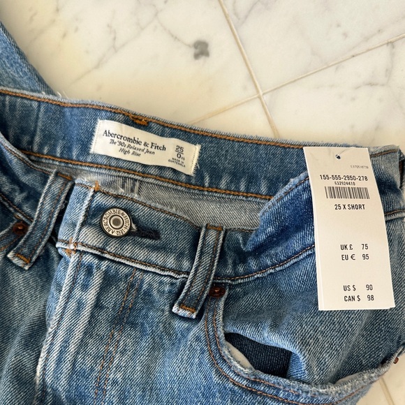 Abercrombie & Fitch Light Blue High-Rise Denim Jeans 25 short - Picture 2 of 3